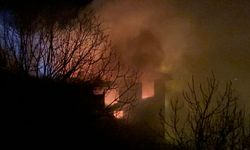 Bursa'da 2 katlı binada yangın