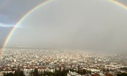 Bursa'da görsel şölen; gökkuşağı kenti 'kar küresine' çevirdi