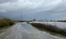 Büyük Menderes Nehri taştı, kara yolu ulaşıma kapatıldı
