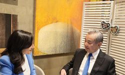 Çin Dışişleri Bakanı Wang, Kanadalı mevkidaşı Anand ile görüştü