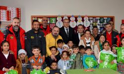 Dans kurslarından elde ettiği gelirle kırsaldaki öğrencileri 'ısıttı'