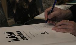 Demirören Yayınları, 'Külliye'de Ramazan' etkinliklerinde stantta ziyaretçilerini ağırlamaya devam ediyor