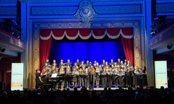 Devlet Çoksesli Korosu'nun koro şeflerine yönelik eğitimi tamalandı