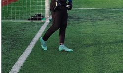 Dili boğazına kaçan kaleci, polisin müdahalesi ile kurtuldu