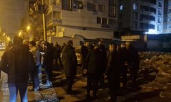 Diyarbakır'da depremde yaşamını yitirenler anıldı