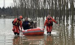 Edirne'de nehirlerin debileri düşüşe geçti, köprüler yaya trafiğine açıldı