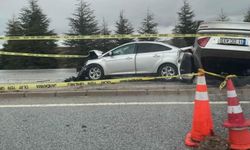 Eskişehir'de otomobiller çarpıştı; 1 ölü, 1 yaralı