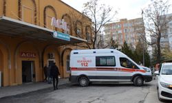 Evde çıkan yangında çift öldü, 2 kişi dumandan etkilendi