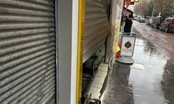 Forkliftle girdiği kuyumcu dükkanından ziynet eşyası çaldı