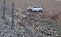 Gercüş'te otomobil şarampole yuvarlandı: 3'ü çocuk 5 yaralı