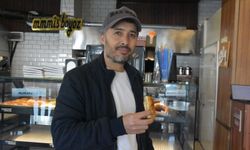 İftarların vazgeçilmezi hurmadan börek yaptı