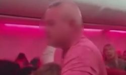 İstanbul - Antalya'dan kalkan uçaktaki yolcuların kavgası kamerada; 2 yolcuya ömür boyu uçuş yasağı