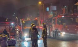 İstanbul- Ataşehir'de mermer atölyesindeki konteynerde yangın: 2 kişi dumandan etkilendi / Geniş haber