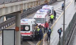 İstanbul - Avcılar'da iki metrobüs çarpıştı: 5 yaralı / Geniş haber -ek görüntü