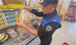 İstanbul - Avcılar'da market denetimi: Son kullanma tarihi geçen ürünlere el konuldu