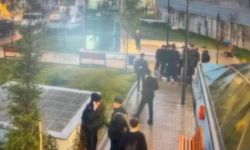 İstanbul - Bağcılar'da kavgayı ayırmak isterken 6 yerinden bıçaklandı; 3 gözaltı