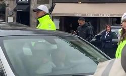 İstanbul - Bebek'te trafiği kapatıp aracında dans eden kadın hastaneye yatırıldı