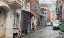 İstanbul - Beyoğlu'nda 6 aylık bebek öldü; anne ve bakıcı tutuklandı
