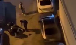 İstanbul- Beyoğlu'nda aracını kavga ettiği grubun üzerine sürdü; kaldırımdakiler ezilmekten son anda kurtuldu