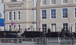 İstanbul - Cumhurbaşkanı Erdoğan cuma namazını Ataşehir'de kıldı / Görüntü eklendi