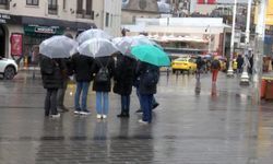 İstanbul- İstanbul'da soğuk ve yağışlı hava etkili oluyor