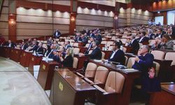 İstanbul - İstanbul'da toplu taşımaya yüzde 20 zam teklifi İBB Meclisi'nde kabul edildi / Görüntü eklendi