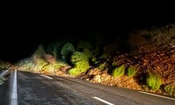 İstanbul- İzmir Otoyolu toprak kayması nedeniyle ulaşıma kapandı