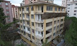 İstanbul- Kadıköy'de Duygu Apartmanı kontrollü yıkıldı