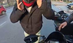 İstanbul - Kağıthane'de trafikte motosiklet sürücüsünün önünü kesip darbettiler: Erkeksen karakola gel