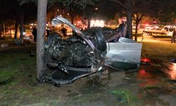 İstanbul - Maltepe'de iki otomobil kafa kafaya çarpıştı: 6 yaralı