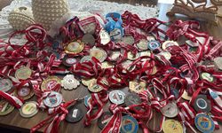 İstanbul - Motosiklet sürücüsünün çarpıp kaçtığı kazada felç olan milli atlet para kürekle hayata sarıldı