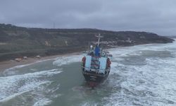 İstanbul- Sarıyer'de karaya oturan gemi havadan görüntülendi