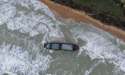 İstanbul- Sarıyer'de karaya oturan geminin son durumu havadan görüntülendi