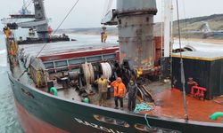 İstanbul- Sarıyer'de karaya oturan gemiyi kurtarma çalışmaları devam ediyor