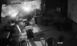 İstanbul - Üsküdar'da otomobil börekçiye uçtu