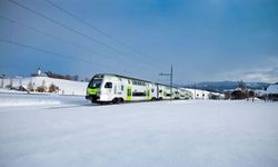 İsviçre'de 80 yolcuyu taşıyan tren raydan çıktı