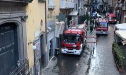 İtalya'da yangın: Tarihi tiyatro hasar gördü