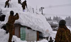 Japonya'da yoğun kar yağışı nedeniyle hayatını kaybedenlerin sayısı 46'ya yükseldi