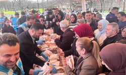 Kağıthane'de 5 tonluk sucuk ekmek ikramı