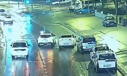 Kaldırıma çıkarak polisten kaçan aday sürücünün ehliyeti iptal edildi