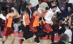 Karşıyaka basketbolda umut tüketiyor