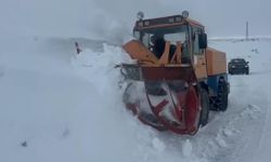Kars'ta 4 metreyi bulan karla mücadele