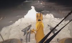 Kars'ta kardan kapanan 142 köy yolu ulaşıma açıldı