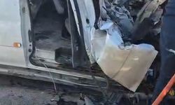 Kayseri'de öğrenci servisi, TIR'a arkadan çarptı: 1 ölü, 7 yaralı