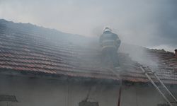 Kırıkkale'de müstakil evde çıkan yangında 1 kişi dumandan etkilendi