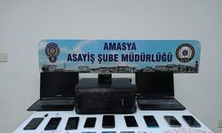 Kredi kartı bilgilerini kopyalayarak 2,1 milyon TL'lik vurgun yapan 3 şüpheli tutuklandı