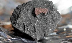 Mars'tan gelen 4,5 milyar yıllık gök taşında su izi keşfedildi