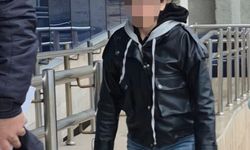 Minibüste bulduğu telefondan mobil bankacılıkla para çekip, teknoloji mağazası ve hastane kantininde harcamış