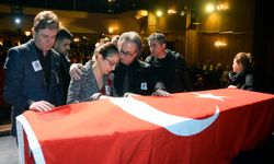 Ödüllü keman sanatçısı Laçin, mezarı başında anıldı