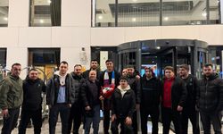 Oscar Cardozo derbi için Trabzon'da